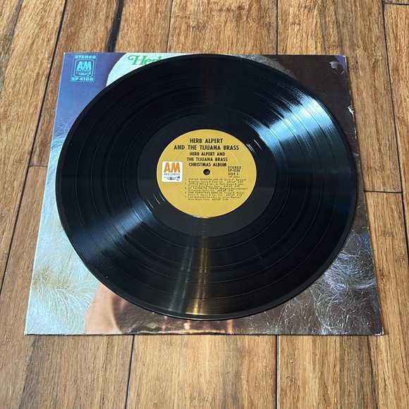 Herb Alpert And The Tijuana Brass Christmas Album Vinyl Record LP - Picture 4 of 8
